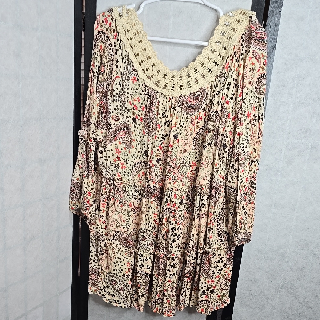 Floral Crochet Neck Women's Top